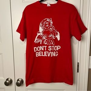 Santa Christmas Don’t Stop Believing red cotton tee size medium
